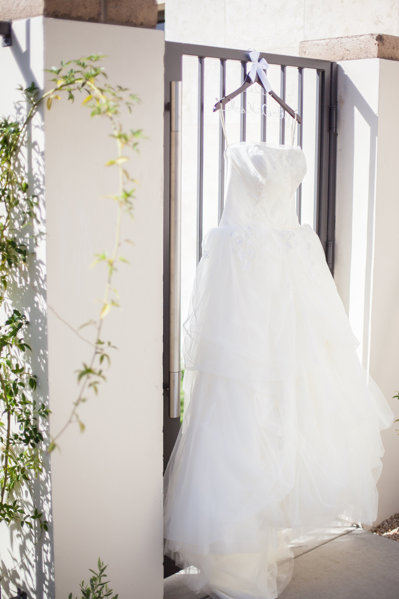 ballgown ivory wedding dress