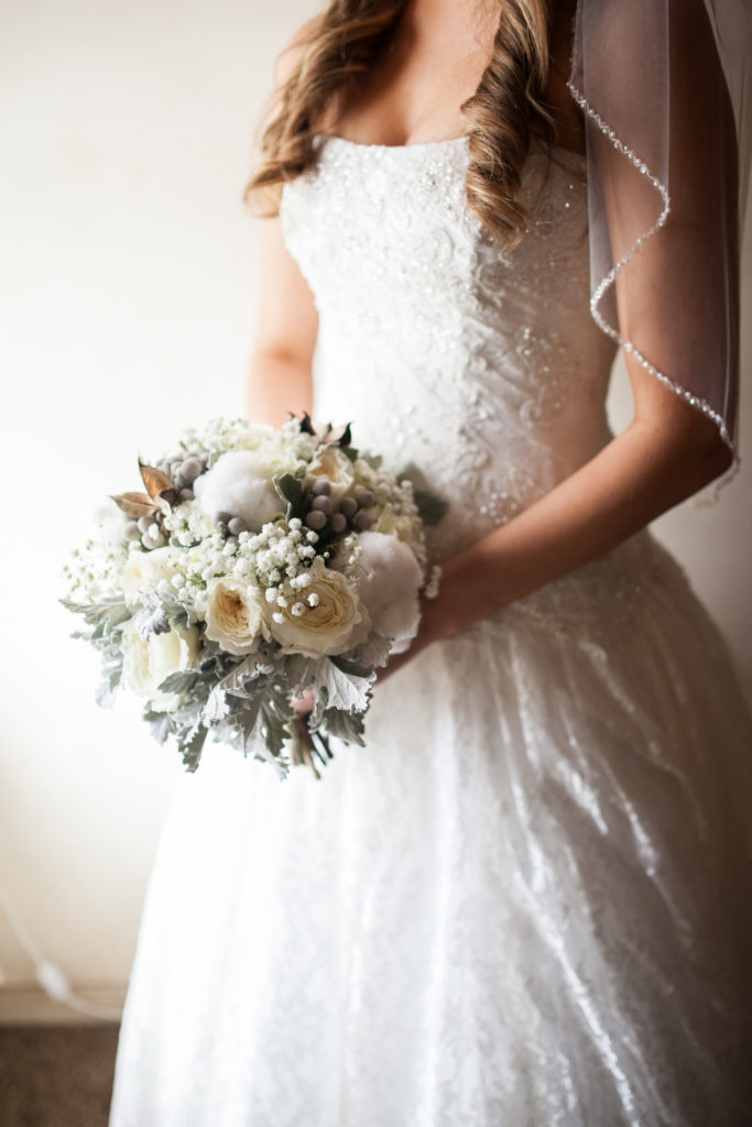 rustic cotton wedding bouquet