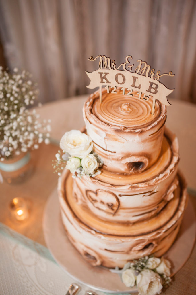 Rustic wood wedding cake
