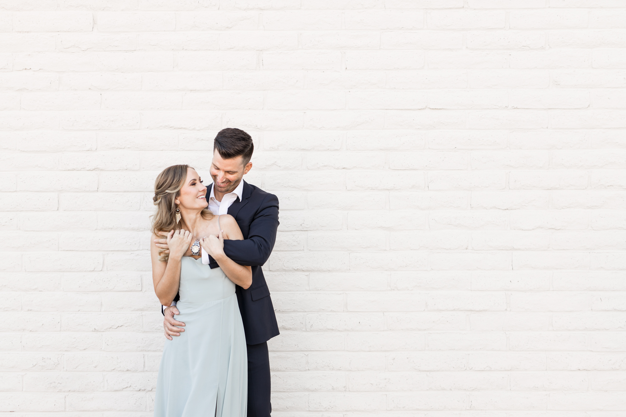 Old Town Scottsdale Engagement Pictures by Brooke and Doug Photography 001