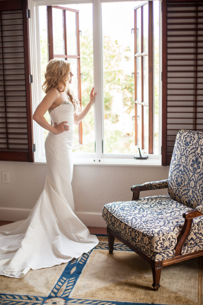 5 Tips for Getting Ready Photos on your Wedding Day_FEATURE