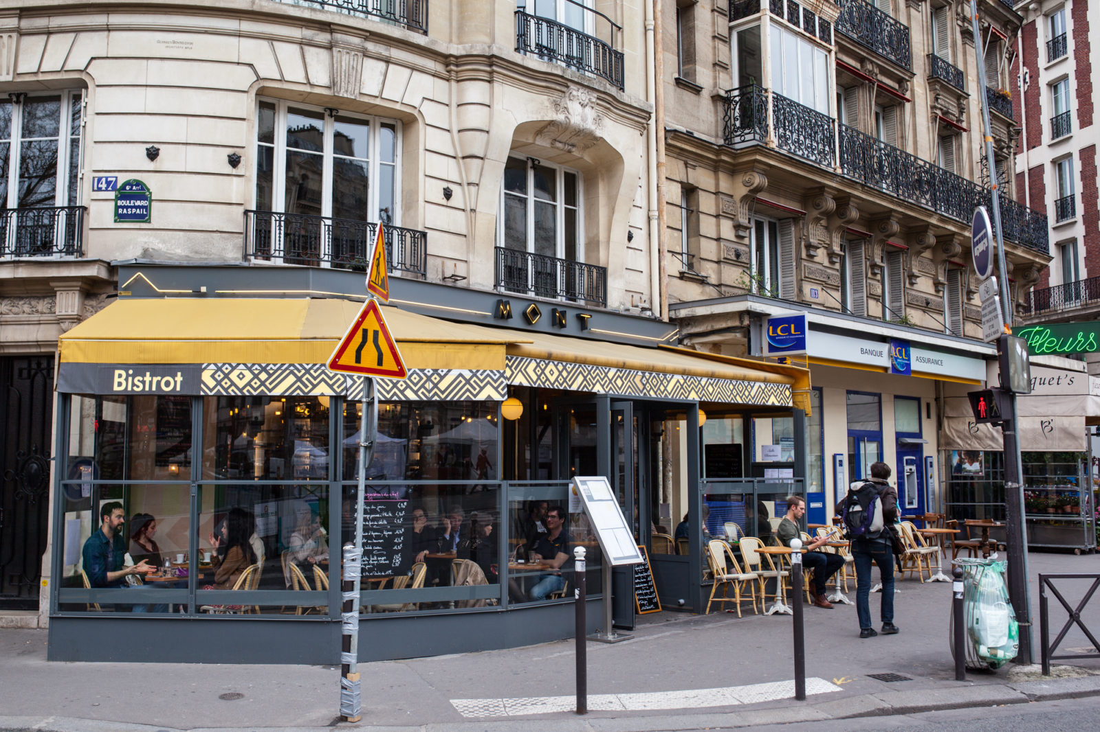 Mont Cafe Paris France